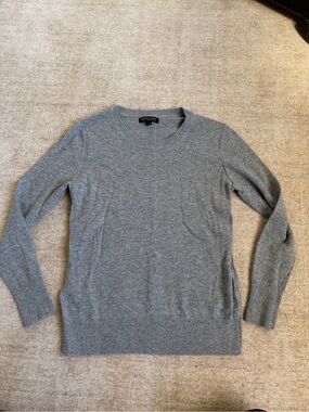 Banana Republic Women's Grey Crewneck Sweater
